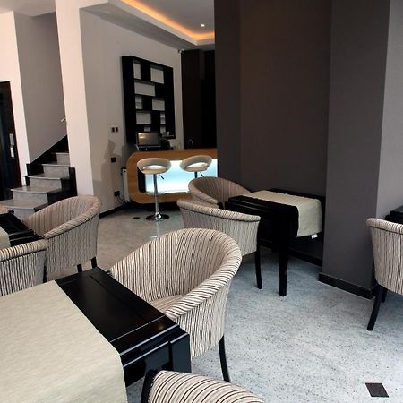 Ambiance Hotel Bucarest Exterior foto